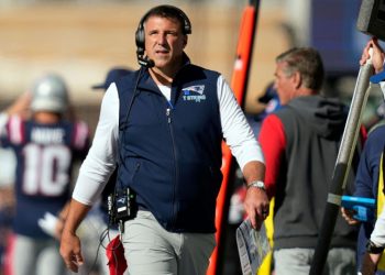 Why did the 6-2 Patriots trade away two former starters?