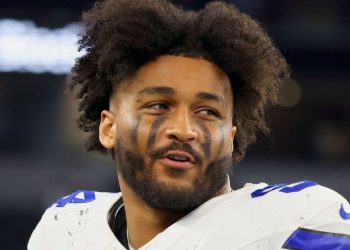 Videos show police search for Marshawn Kneeland before death