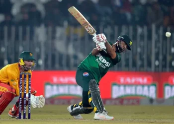 Fakhar Zaman, Usman Khan steer Pakistan to five-wicket win over Zimbabwe in T20 tri-series opener - Sport