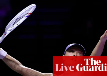 WTA Finals tennis: Iga Swiatek v Amanda Anisimova; Elena Rybakina beats Ekaterina Alexandrova – live | WTA Finals
