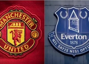 القنوات الناقلة لمباراة مانشستر يونايتد ضد إيفرتون وكيفية مشاهدة البث المباشر في الدوري الإنجليزي