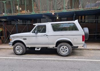 Cuomo's White Ford Bronco Got a Parking Ticket
