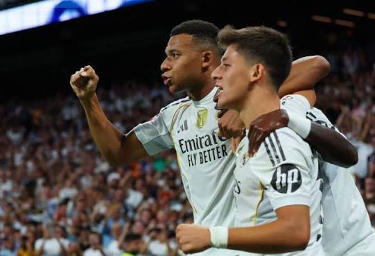 مبابي يقود ريال مدريد لاكتساح فالنسيا 4-0