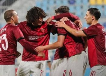 قمة الإثارة في الدوري المصري.. سيراميكا يحافظ على الصدارة والمنافسة على أشدها