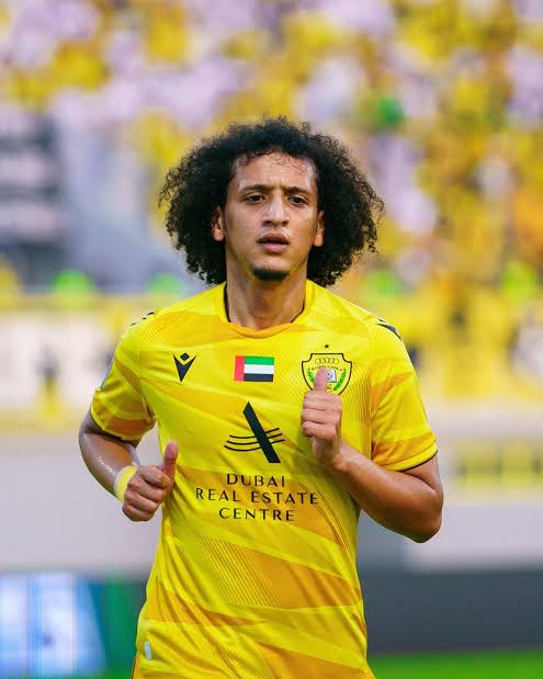 اعتزل اللاعب عموري رسميا بعد مسيرة حافلة بالإنجازات والألقاب