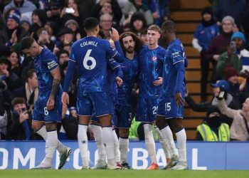 البلوز يقترب من الصدارة.. فوز مستحق على بيرنلي في الجولة 12