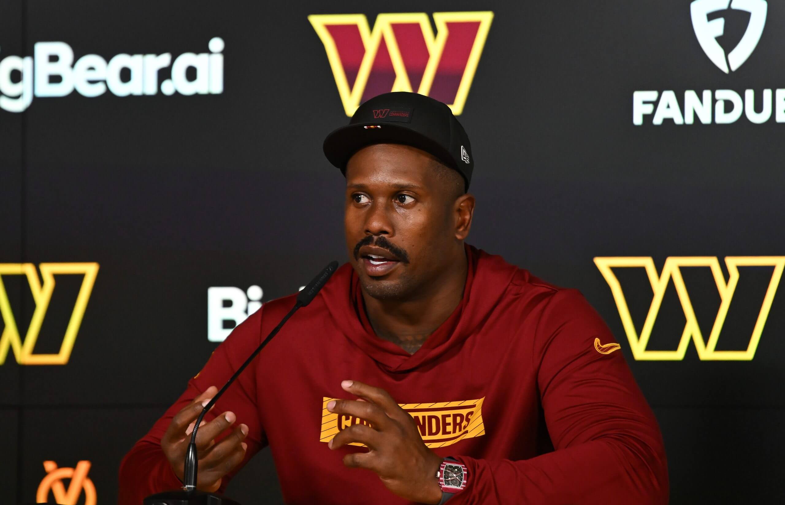 Von Miller speaks before the Commanders' game in Madrid.