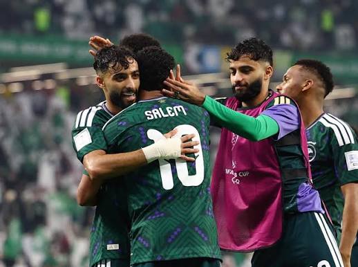 بداية مثيرة للسعودية في كأس العرب.. الفوز على عمان 2-1