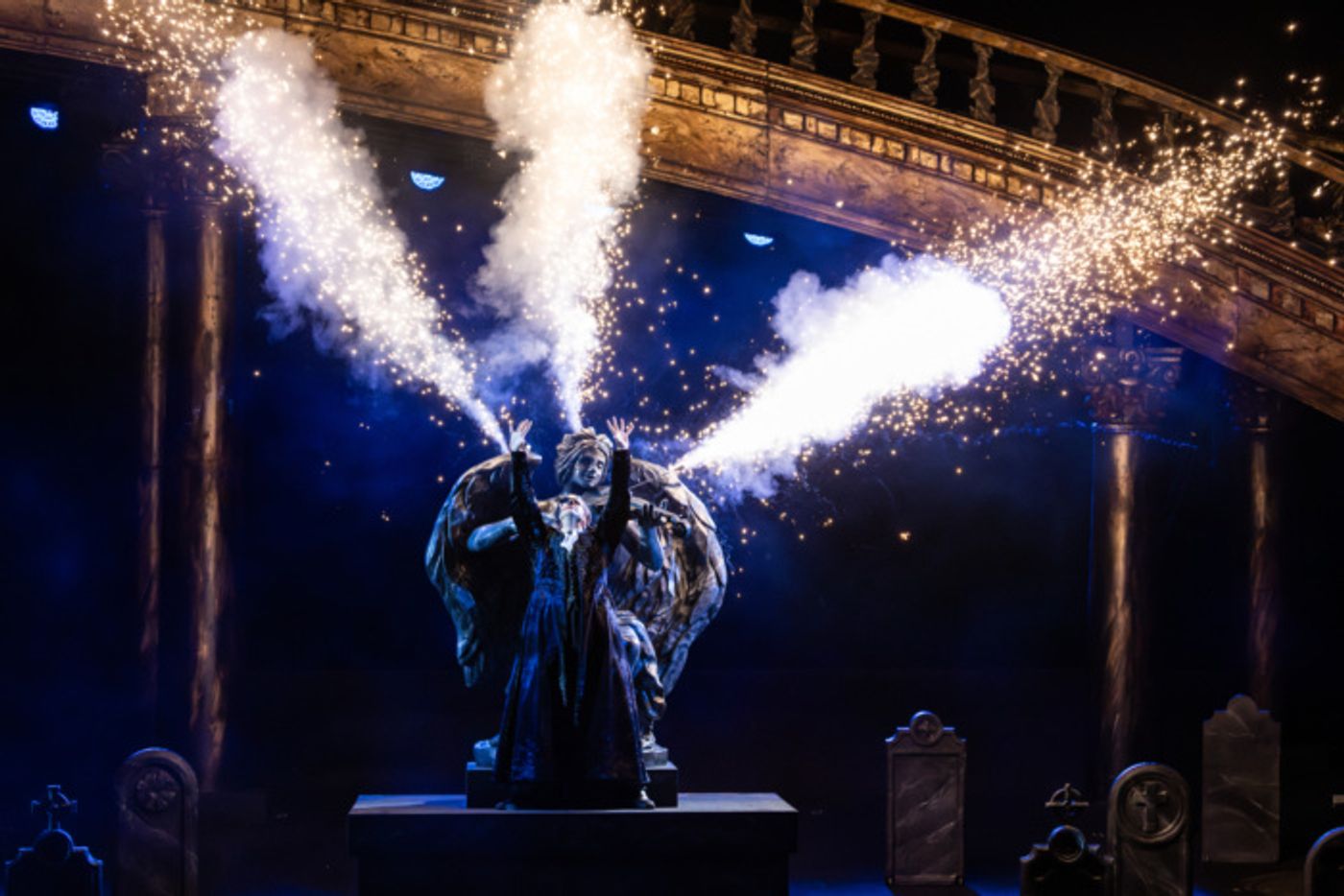 Photos: Massive PHANTOM Opens Outdoors on the Sydney Harbour  Image