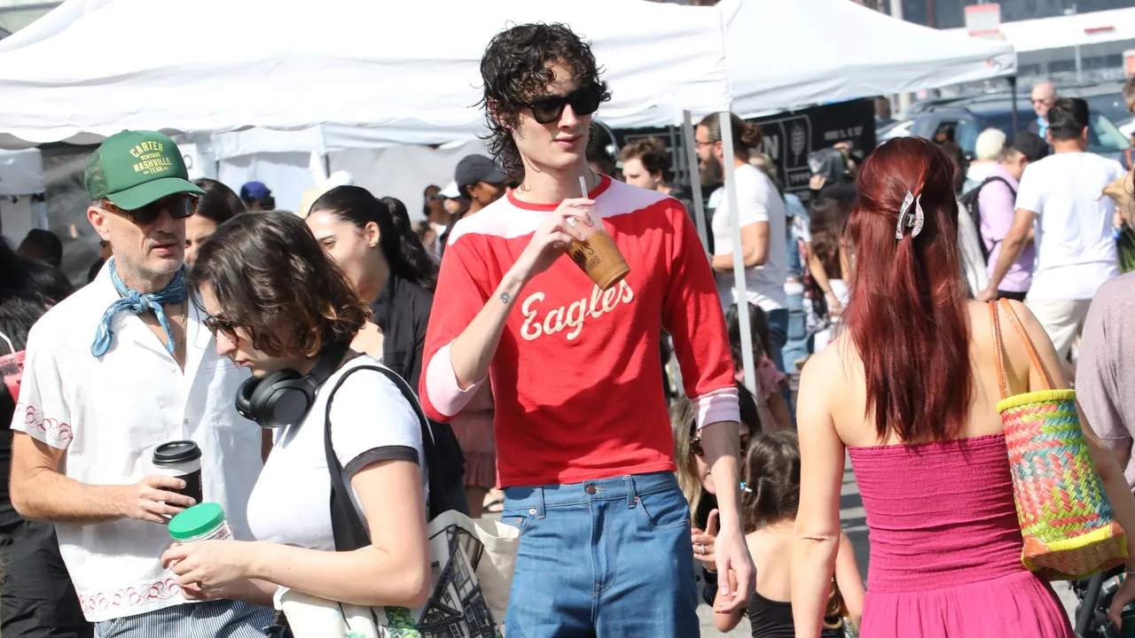 Even Sombr’s Off-Duty Style Is Straight Out of the ’70s