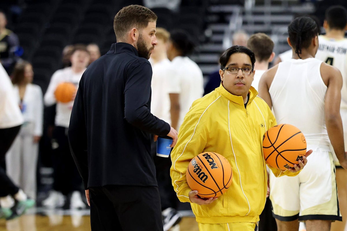 McNeese viral student manager Amir ‘Aura’ Khan is back for March Madness