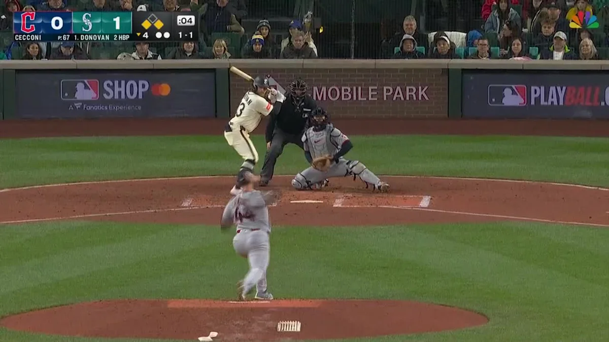 Brendan Donovan's three-run home run (2)