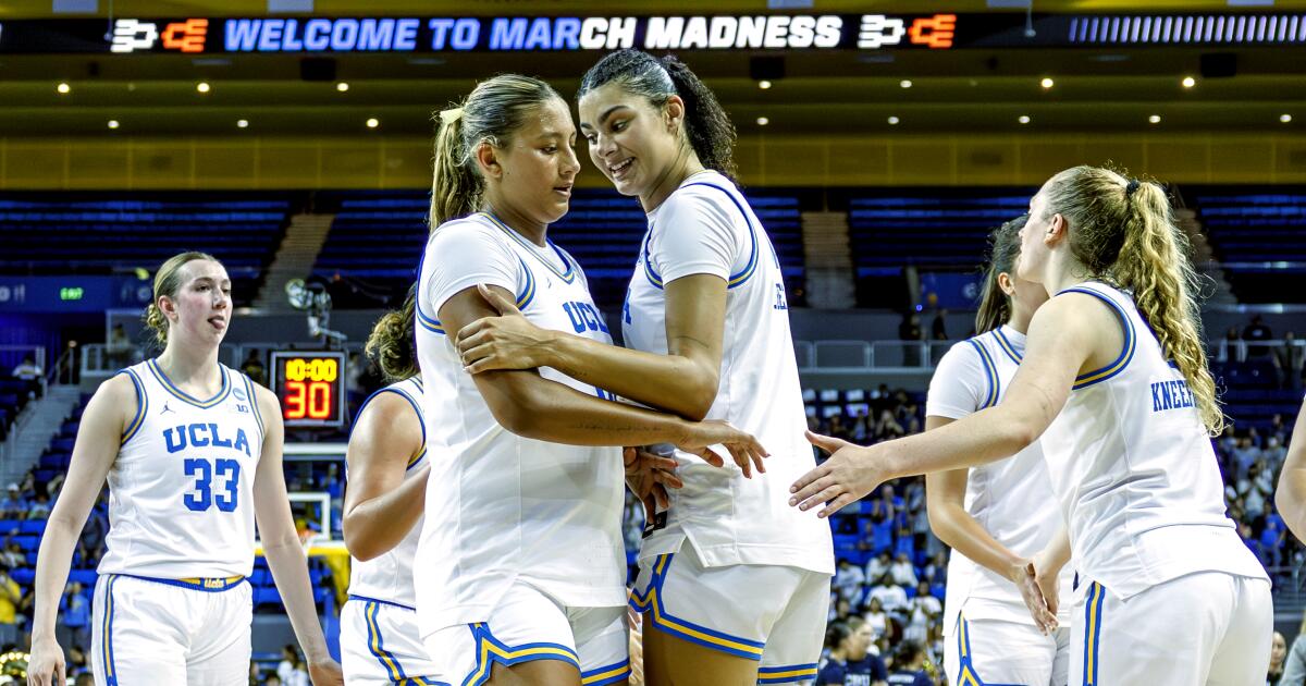 UCLA tries to enjoy rare opportunity for Lauren and Sienna Betts